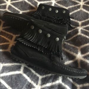 Minnetonka double fringe booties